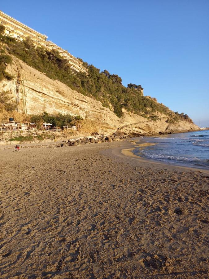 Sea And Monaco Charme View On The Beach Ventimiglia Exterior foto